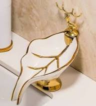 Leaf-Shaped Ceramic Soap Dish – Self-Draining & Non-Slip Bathroom Soap Holder