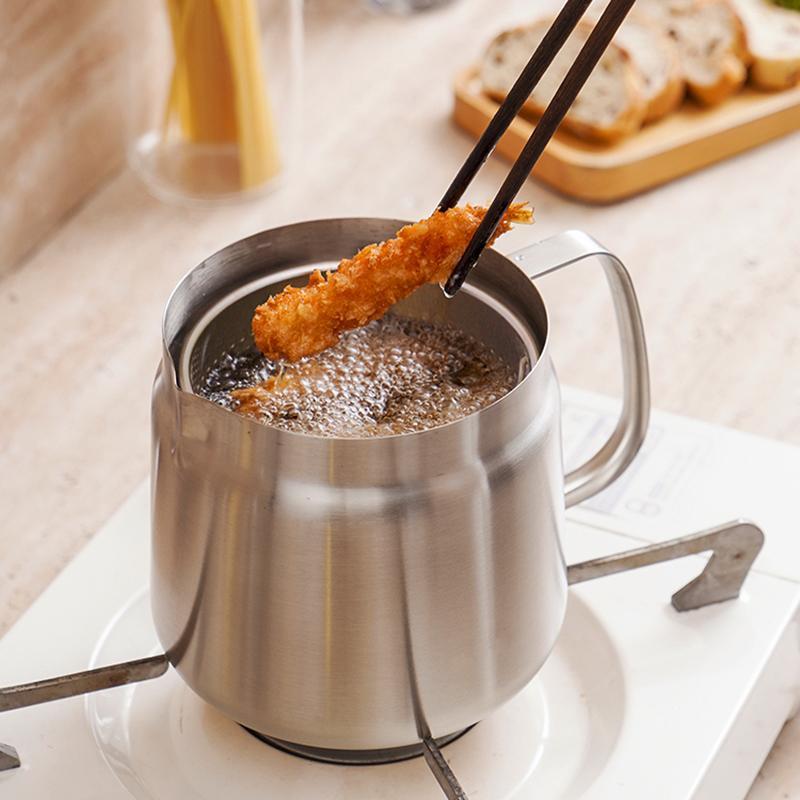 Stainless Steel Oil Strainer Pot with Lid | 67oz Large Capacity Grease Container | 304 Food-Grade Steel