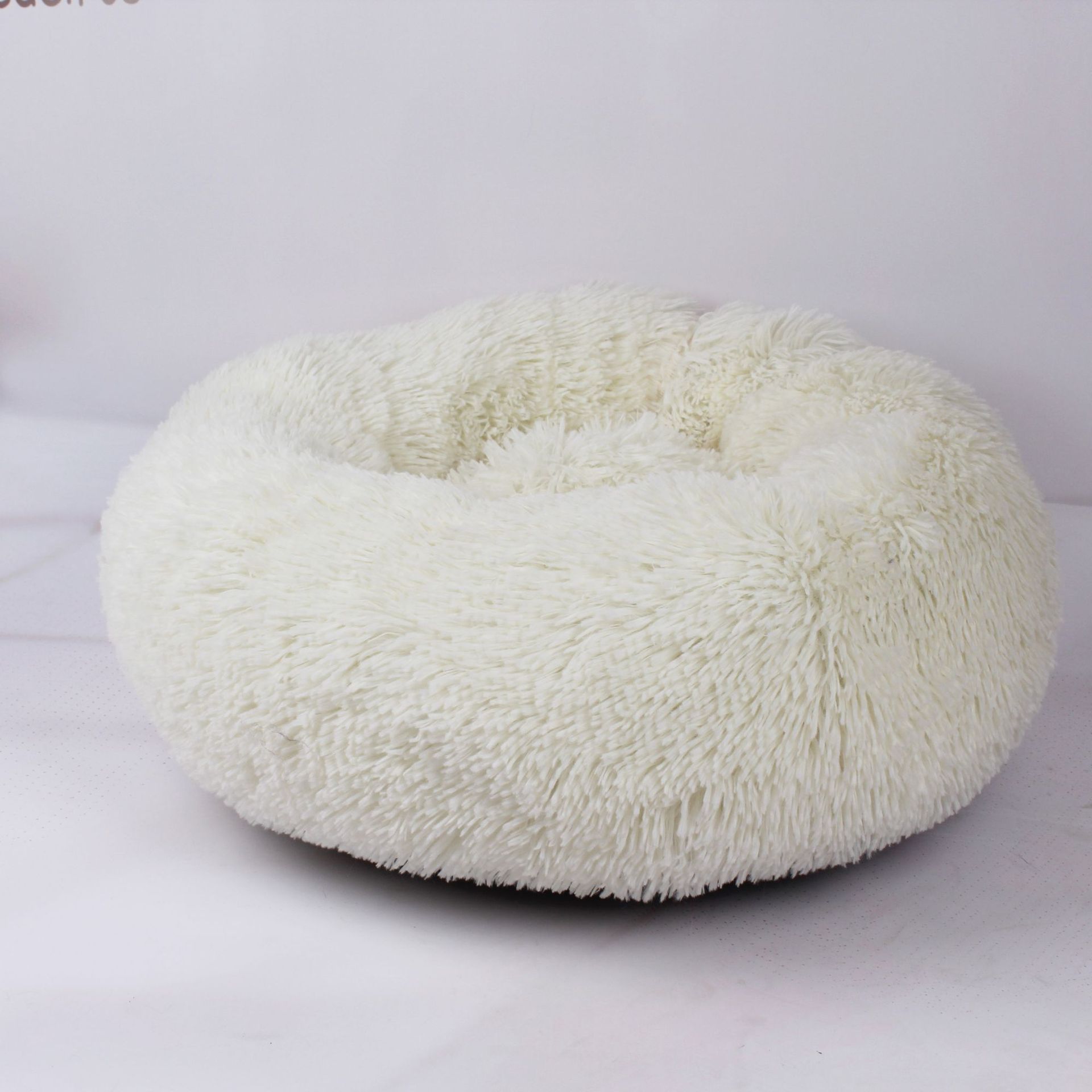Calming Plush Pet Bed – Anxiety-Relief Nest for Dogs & Cats