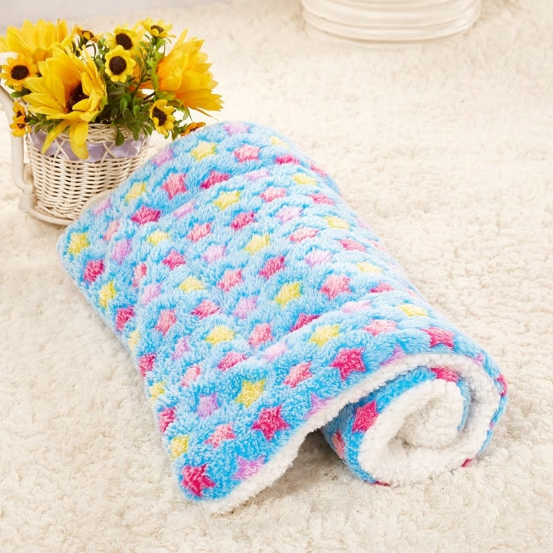 Ultra-Soft Fleece Pet Blanket for Dogs & Cats – Crate, Bed & Travel Mat