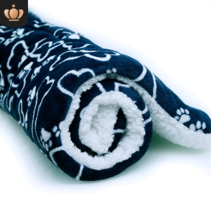 Ultra-Soft Fleece Pet Blanket for Dogs & Cats – Crate, Bed & Travel Mat