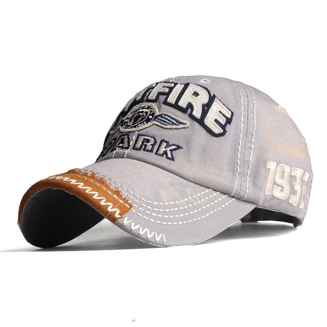 Classic Snapback Baseball Cap – Unisex Adjustable Hat for Men & Women