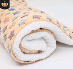 Ultra-Soft Fleece Pet Blanket for Dogs & Cats – Crate, Bed & Travel Mat