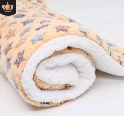 Ultra-Soft Fleece Pet Blanket for Dogs & Cats – Crate, Bed & Travel Mat