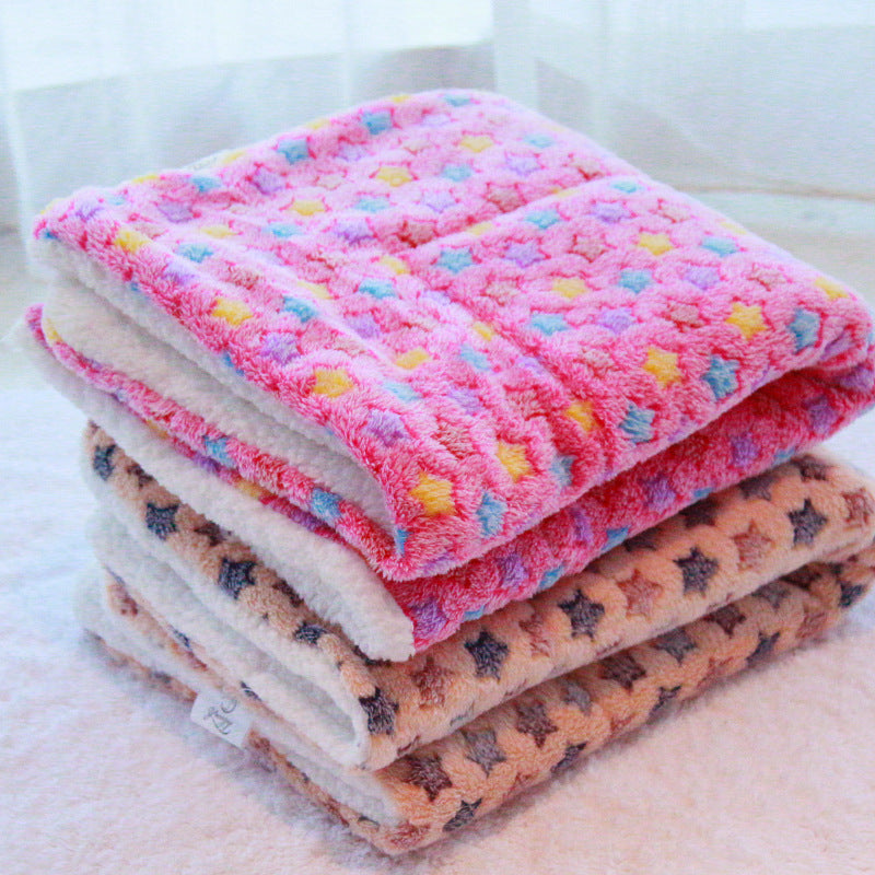 Ultra-Soft Fleece Pet Blanket for Dogs & Cats – Crate, Bed & Travel Mat