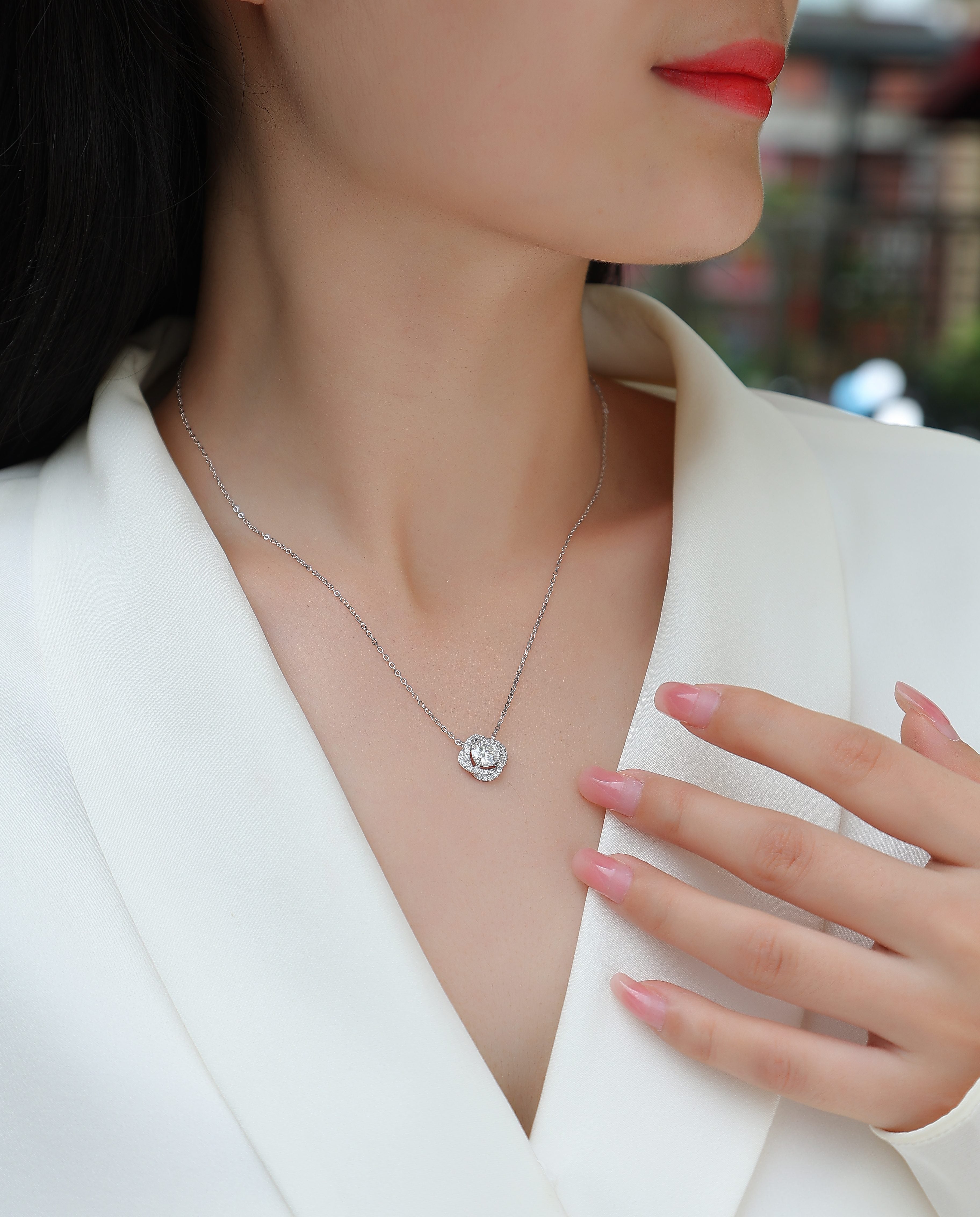 1 Carat Moissanite Pendant Necklace | Sterling Silver Four Leaf Clover
