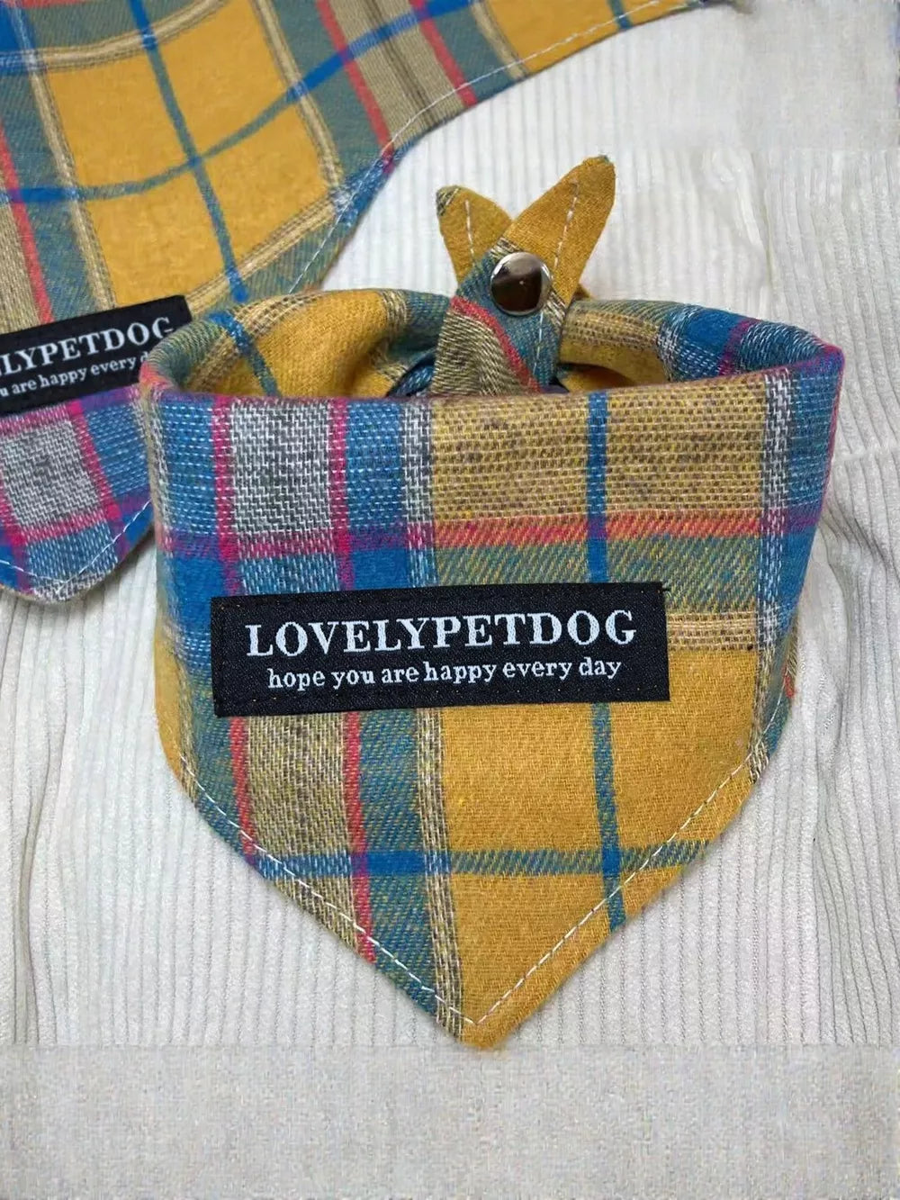 Lightweight Adjustable Pet Scarf – Soft Polyester for Dogs & Cats