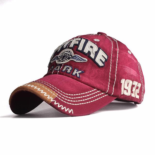 Classic Snapback Baseball Cap – Unisex Adjustable Hat for Men & Women