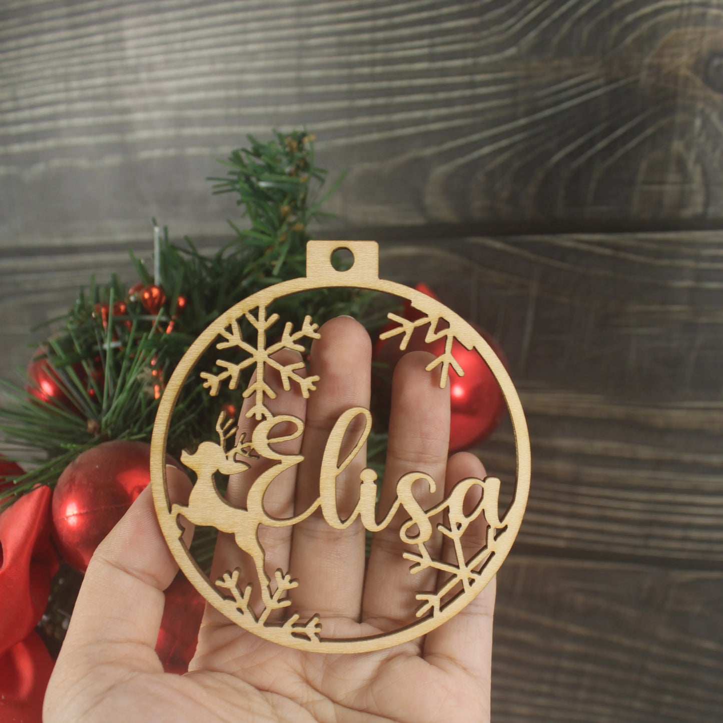 CHRISTMAS Snowflakes Custom Snowflakes Wood Christmas Decoration Pendant ， Laser Cut Name Christmas Ball Christmas Gift