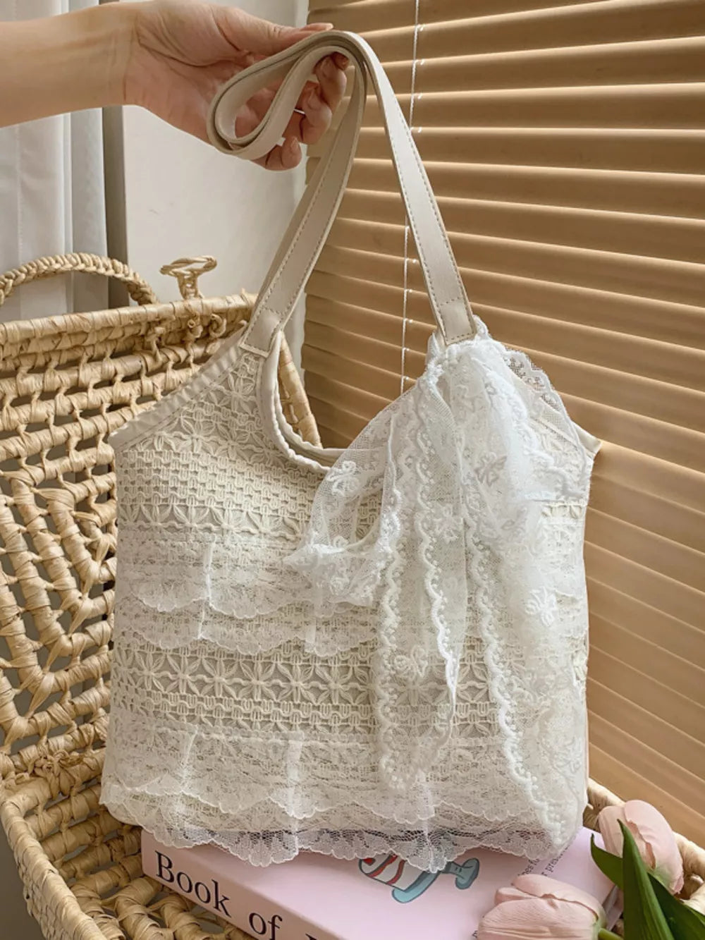 Lace Bowknot Woven Shoulder Handbag