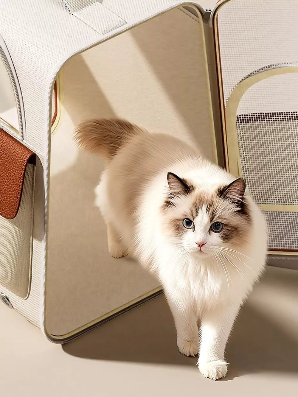 Breathable Pet Carrier Backpack – Hands-Free Travel Bag for Cats & Small Dogs