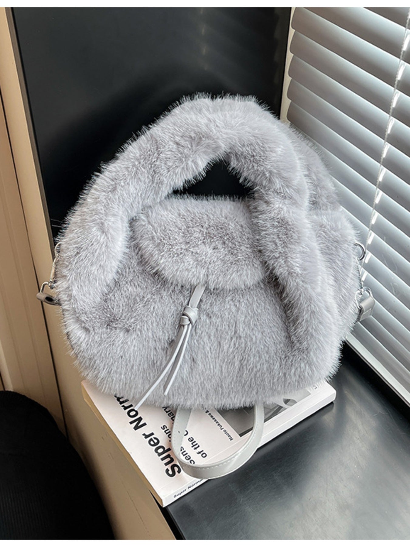 Fluffy Lightweight Handbag – Soft Plush Mini Bag