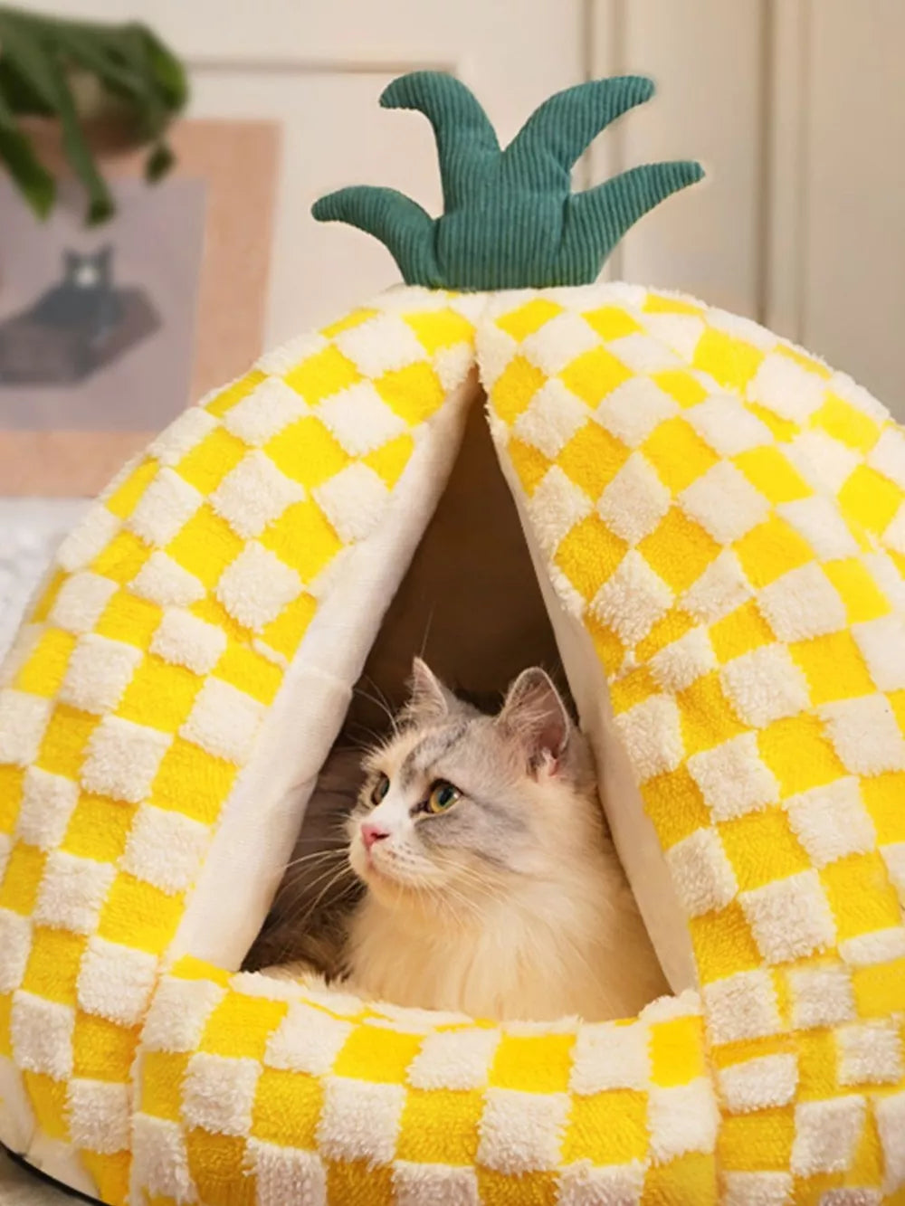 Pineapple Cat Bed – Foldable Semi-Enclosed Cozy Pet Nest