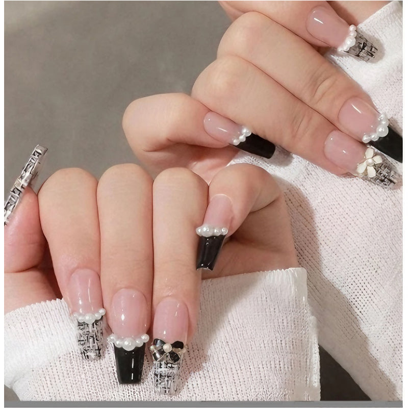Press On Nails - 24pc Black & White Designer Set with Adhesive Tabs