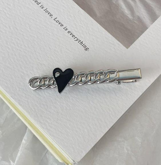 Gold Heart Chain Hair Pin – Elegant Metal Hair Accessory for Women