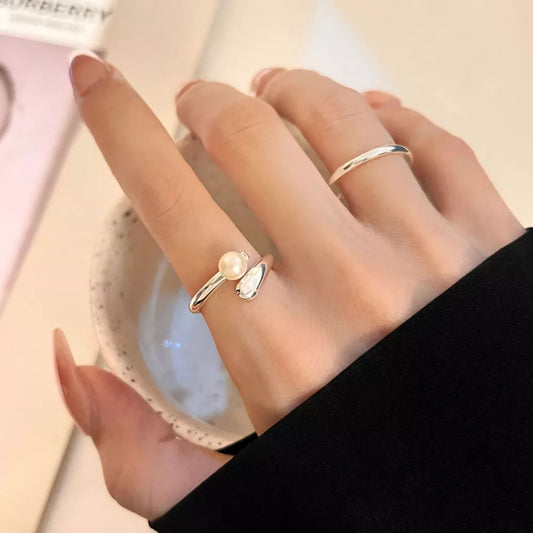 Freshwater Pearl Bypass Ring – Platinum-Plated 925 Sterling Silver | One Size