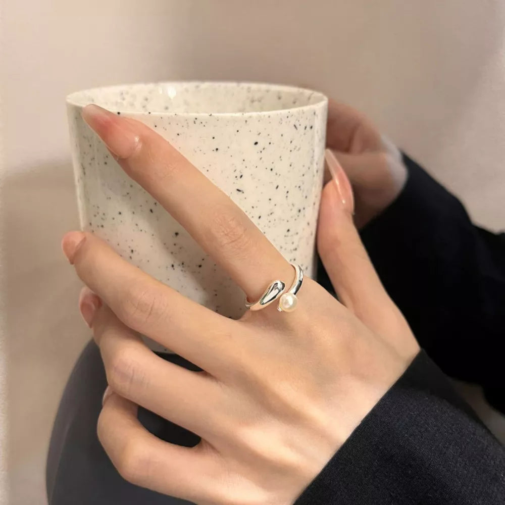 Freshwater Pearl Bypass Ring – Platinum-Plated 925 Sterling Silver | One Size