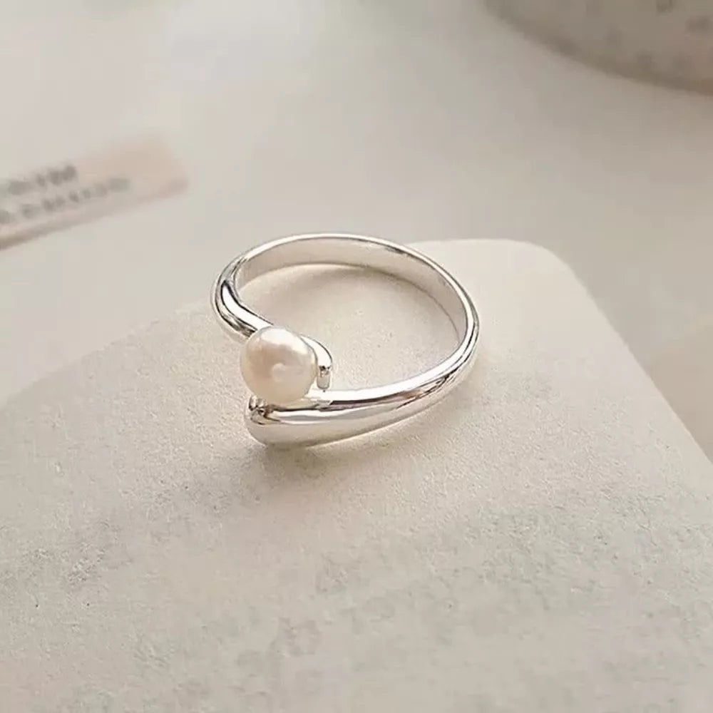 Freshwater Pearl Bypass Ring – Platinum-Plated 925 Sterling Silver | One Size