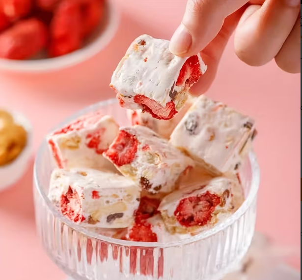 Strawberry Goat Milk Snow Crispy Snacks – 20-Pack | Freeze-Dried & Gluten-Free